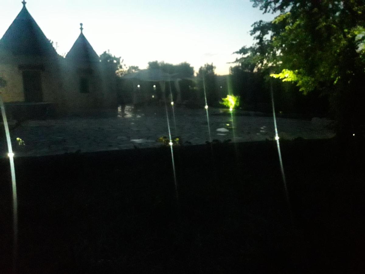 Villa Il Leccio - Trulli تْشيستيرنِنو المظهر الخارجي الصورة