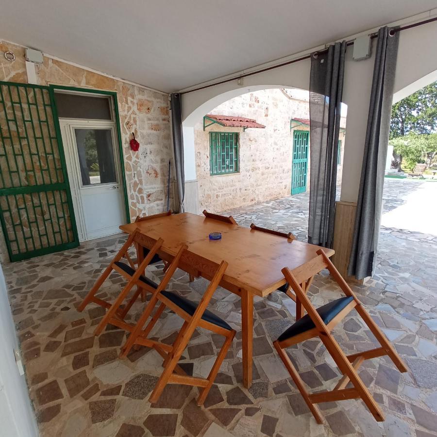 Villa Il Leccio - Trulli تْشيستيرنِنو المظهر الخارجي الصورة